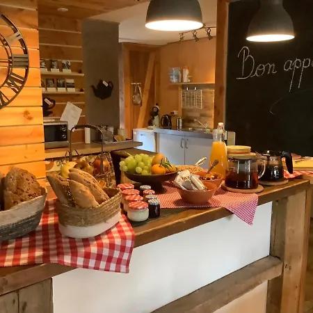 L'oree Du Bois Bed & Breakfast *