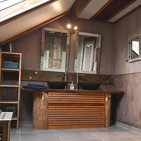 L'oree Du Bois Bed & Breakfast *